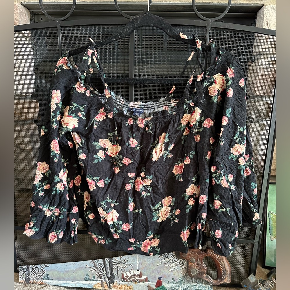 American Eagle Outfitters Black Floral Blouse